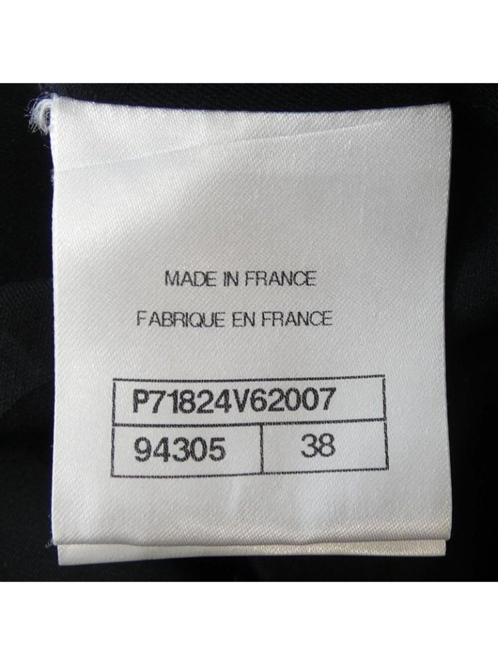 Chanel Jacket - Picture 4 of 7
